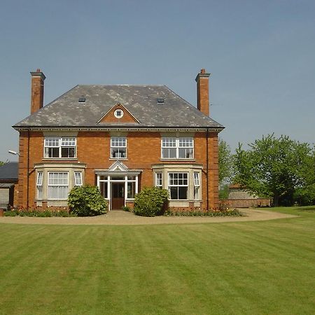 ミルトン・ケインズ Furtho Manor Farm Bed & Breakfast エクステリア 写真