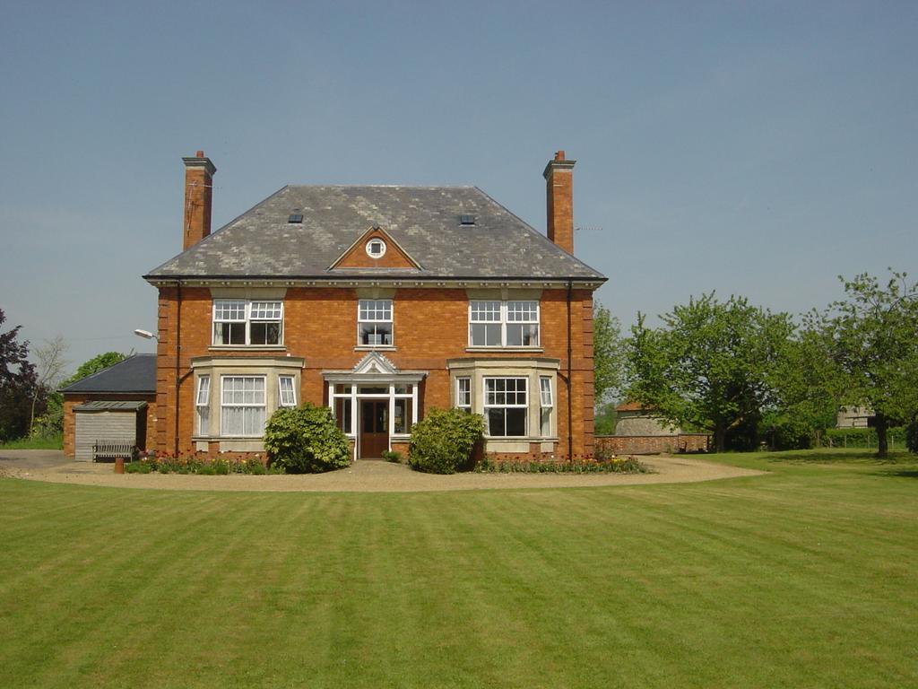 ミルトン・ケインズ Furtho Manor Farm Bed & Breakfast エクステリア 写真